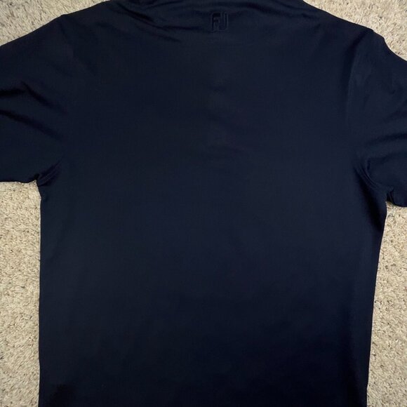 FootJoy Men’s Medium Navy Blue Polo Shirt Short Sleeve East vs West Golf Club - Picture 10 of 10